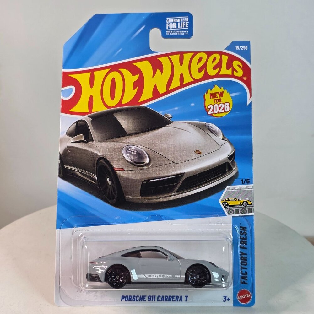 Hot Wheels Porsche 911 Carrera T Factory Fresh 1/5 Die-Cast Car